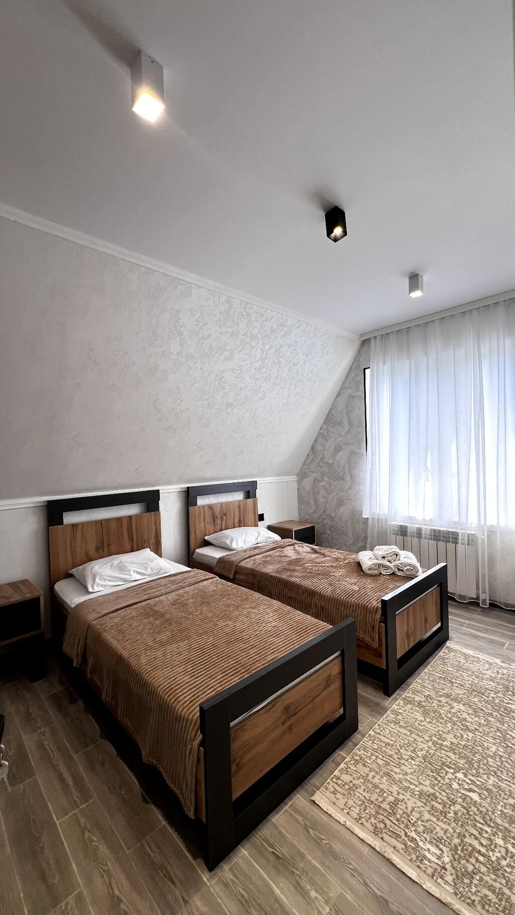 3 otaqlı, 105 kv. m, Yeni təmirli