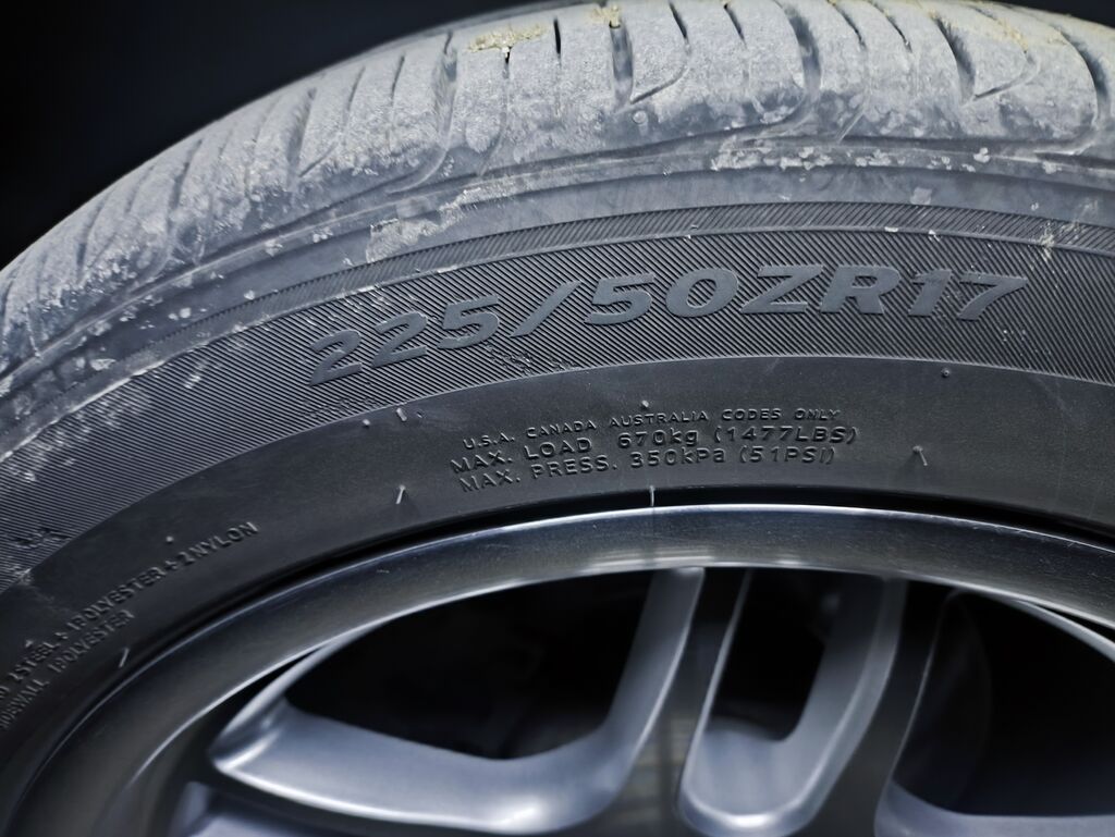 Литые диски BMW 37 стиль + шины Michelin разнаширокий - Оригинальные: фото 3