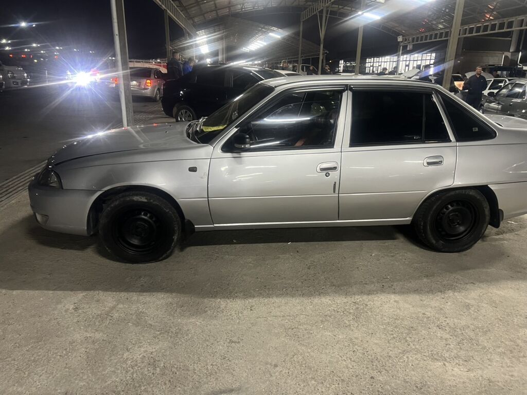 Daewoo Nexia: 2010 г., 1.6 л, Механика, Бензин, Седан: фото 6