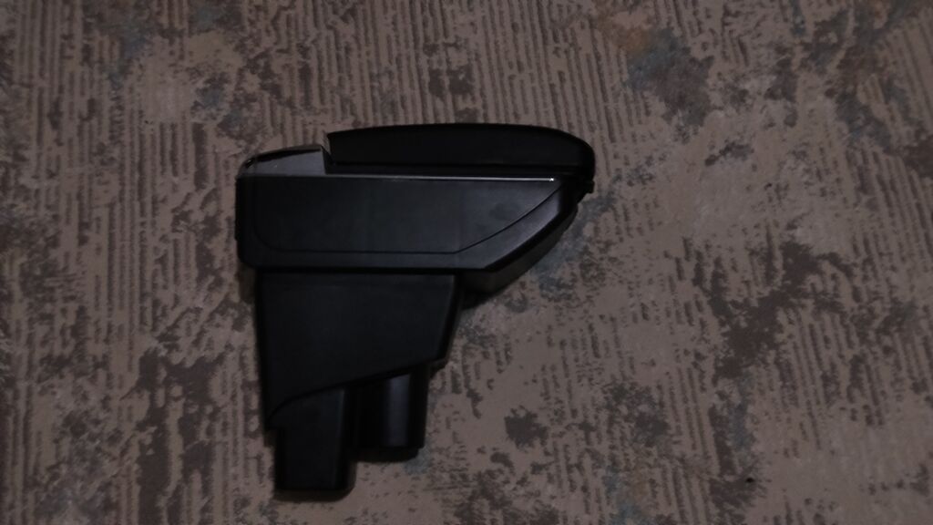 Подлокотник для автомобиля с USB-портами и бардачком - Универсальный: фото 2