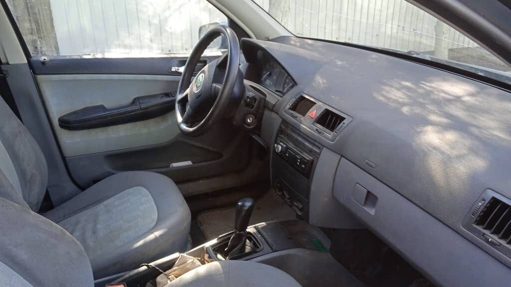 Skoda Fabia: 2002 г., 1.4 л, Автомат, Бензин, Универсал: фото 4