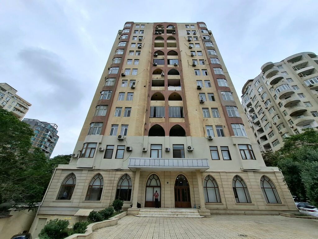 ✨ Rəşid Behbudov Küçəsində 3 Otaqlı Mənzil Kirayə Verilir! ✨ 📍 Ərazi