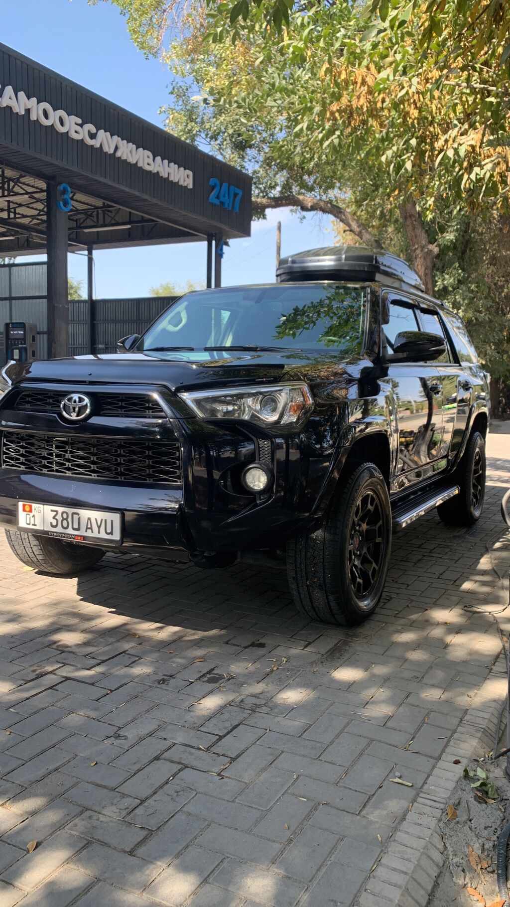 Toyota 4Runner: 2018 г., 4 л, Автомат, Бензин, Внедорожник: фото 1