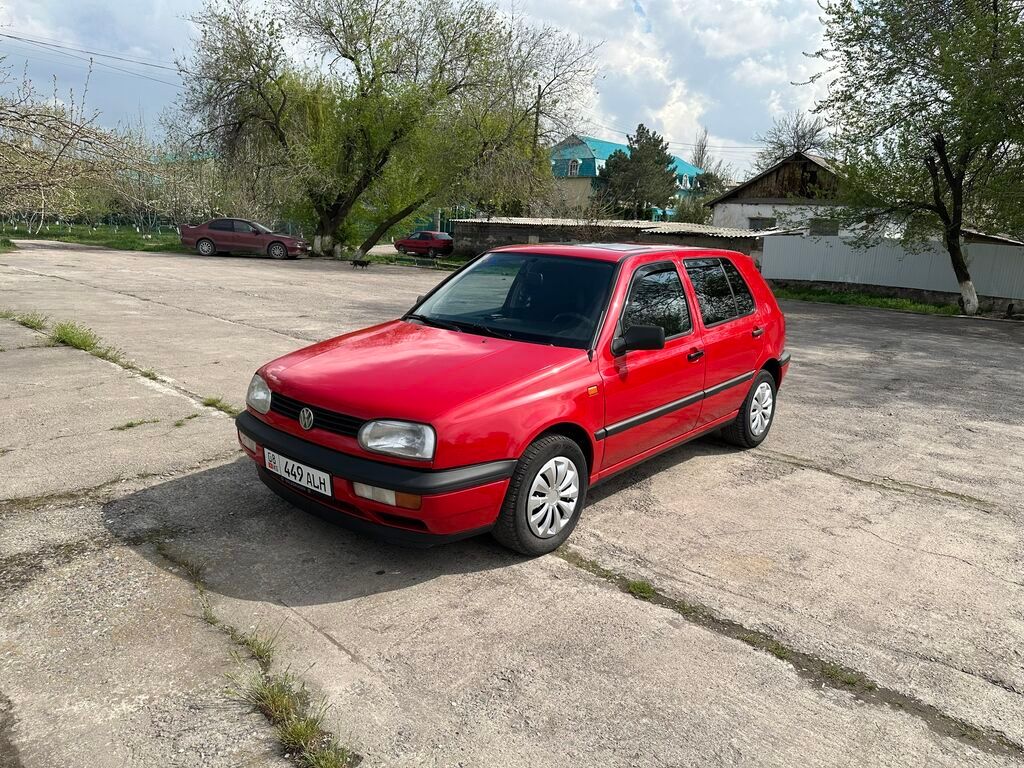 Volkswagen Golf: 1992 г., 1.8 л, Механика, Бензин, Хэтчбэк: фото 1