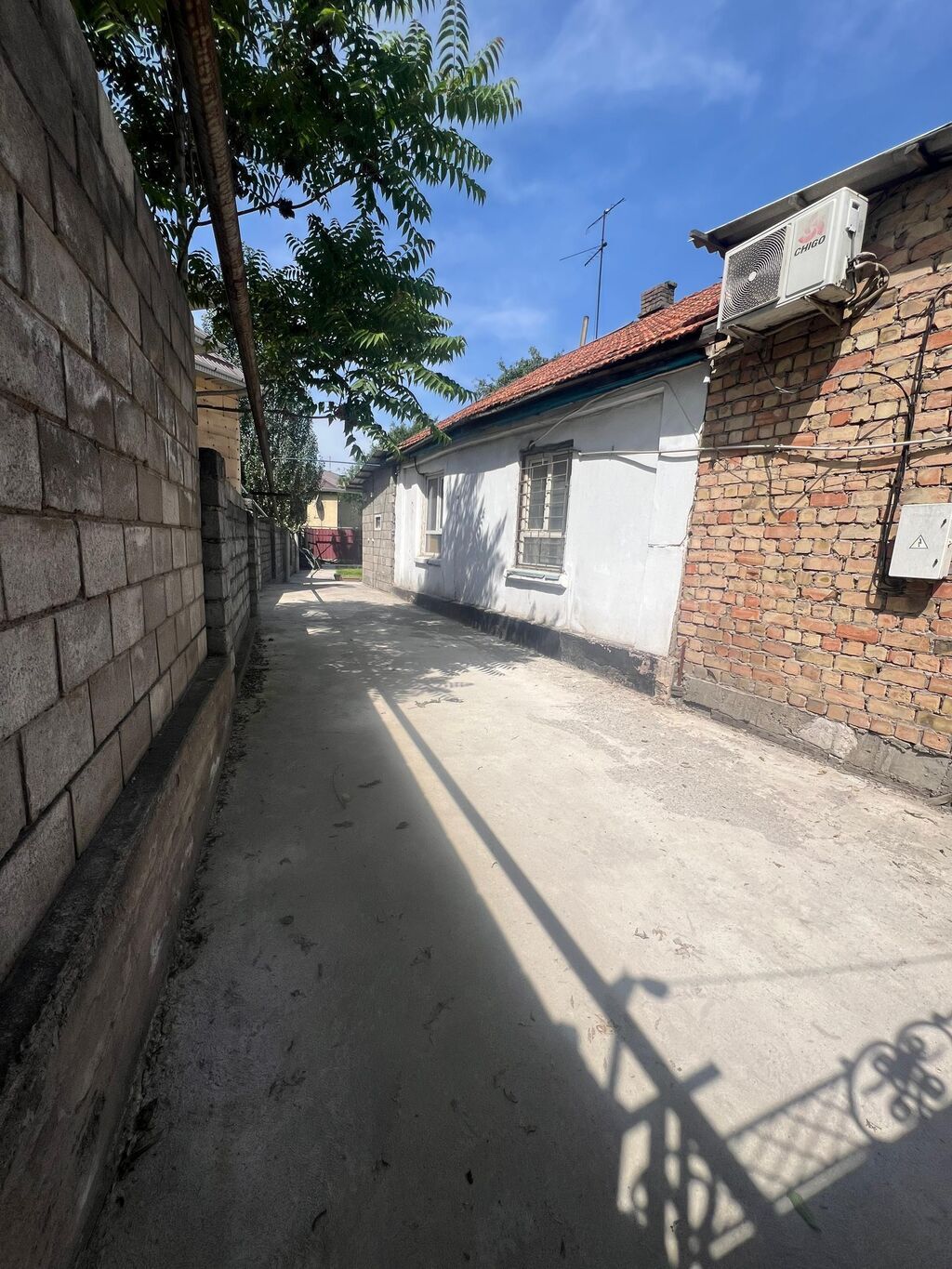 ПРОДАЁТСЯ ПОЛДОМА В БИШКЕКЕ — РАЙОН ЖИБЕК ЖОЛУ / КАРПИНКА: фото 2