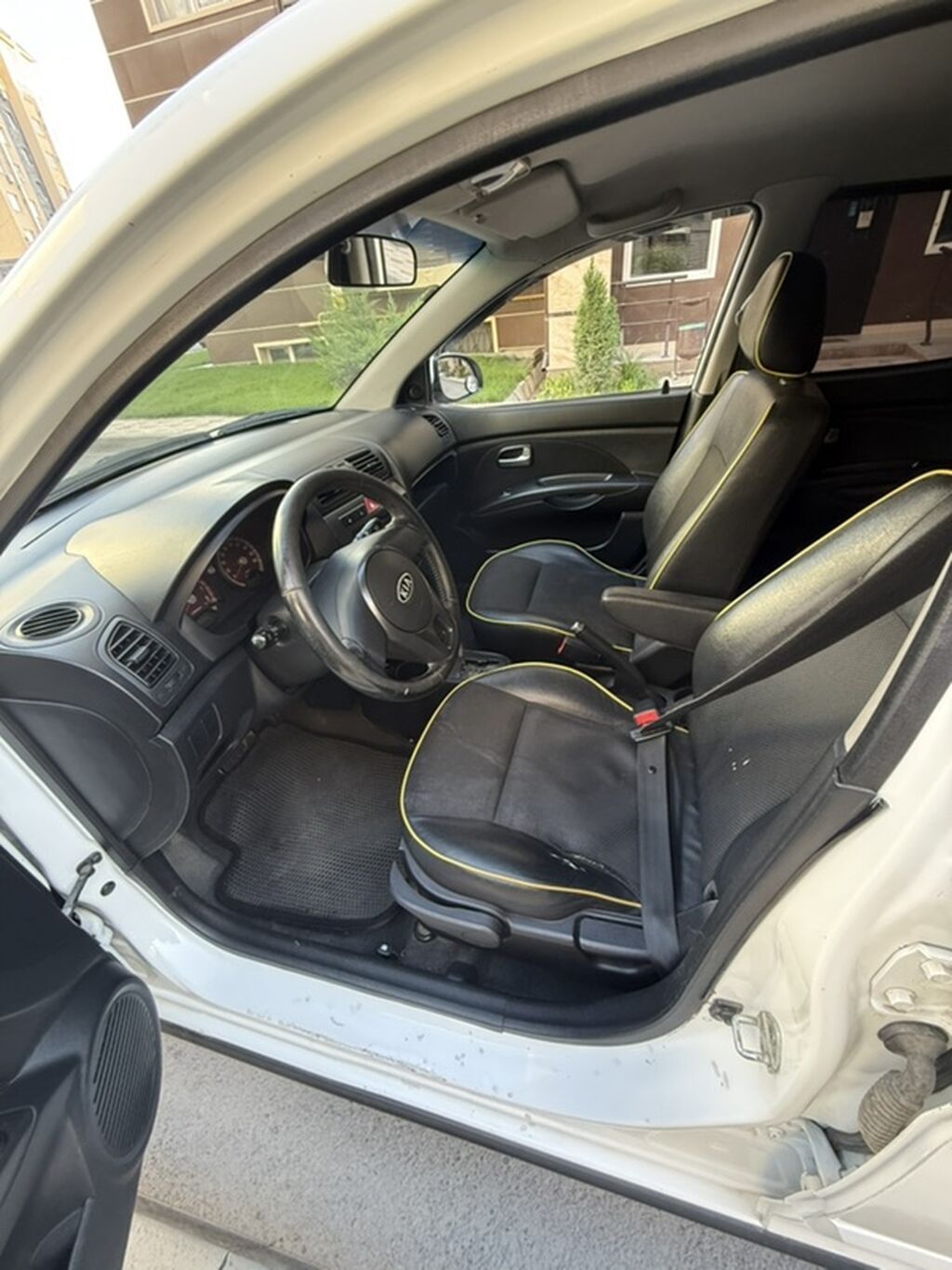 Kia Morning: 2010 г., 1 л, Автомат, Бензин, Хэтчбэк: фото 6