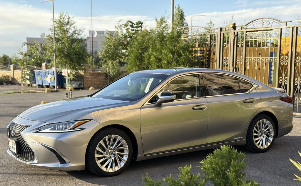 Lexus ES: 2019 г., 2.5 л, Автомат, Гибрид, Седан — фото 5