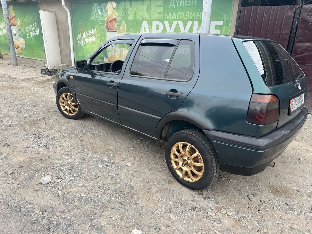 Volkswagen Golf: 1994 г., 1.8 л, Механика, Бензин, Универсал: фото 3