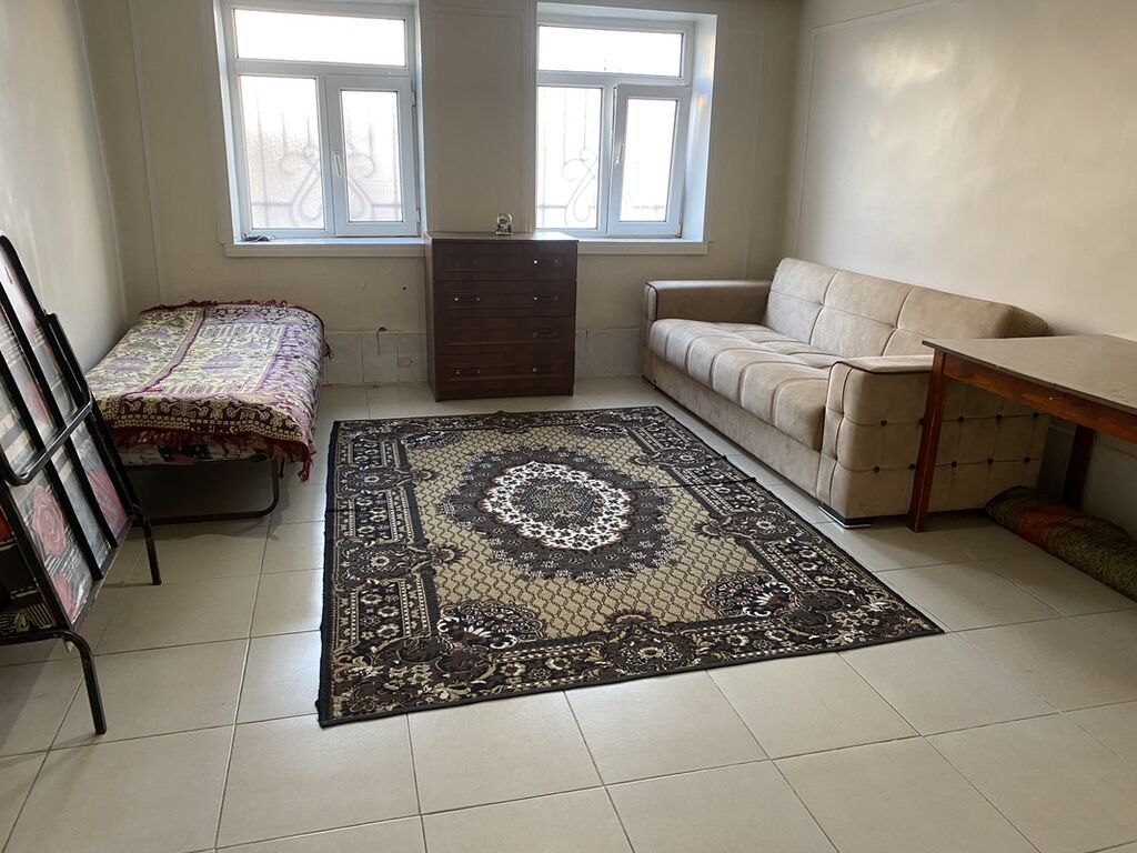 Tələbə qızlar üçün Kirayə Ev: 2 otaqlı mənzil (ayrı mətbəxli)