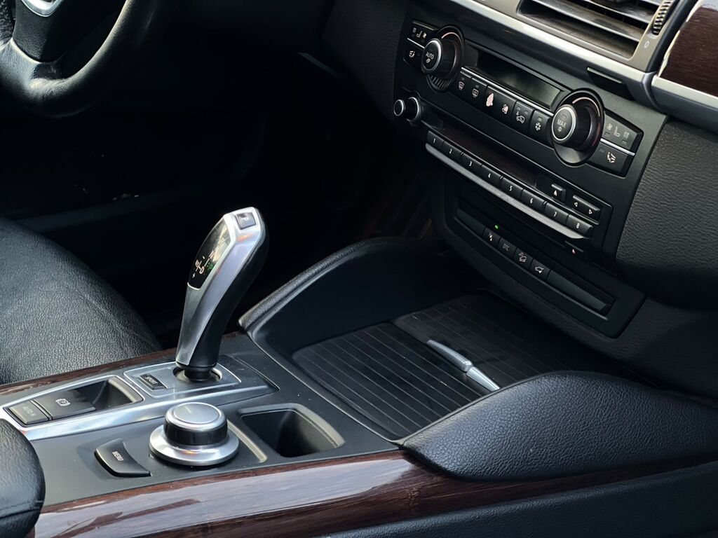 BMW X6: 2010 г., 3 л, Автомат, Бензин, Кроссовер: фото 4