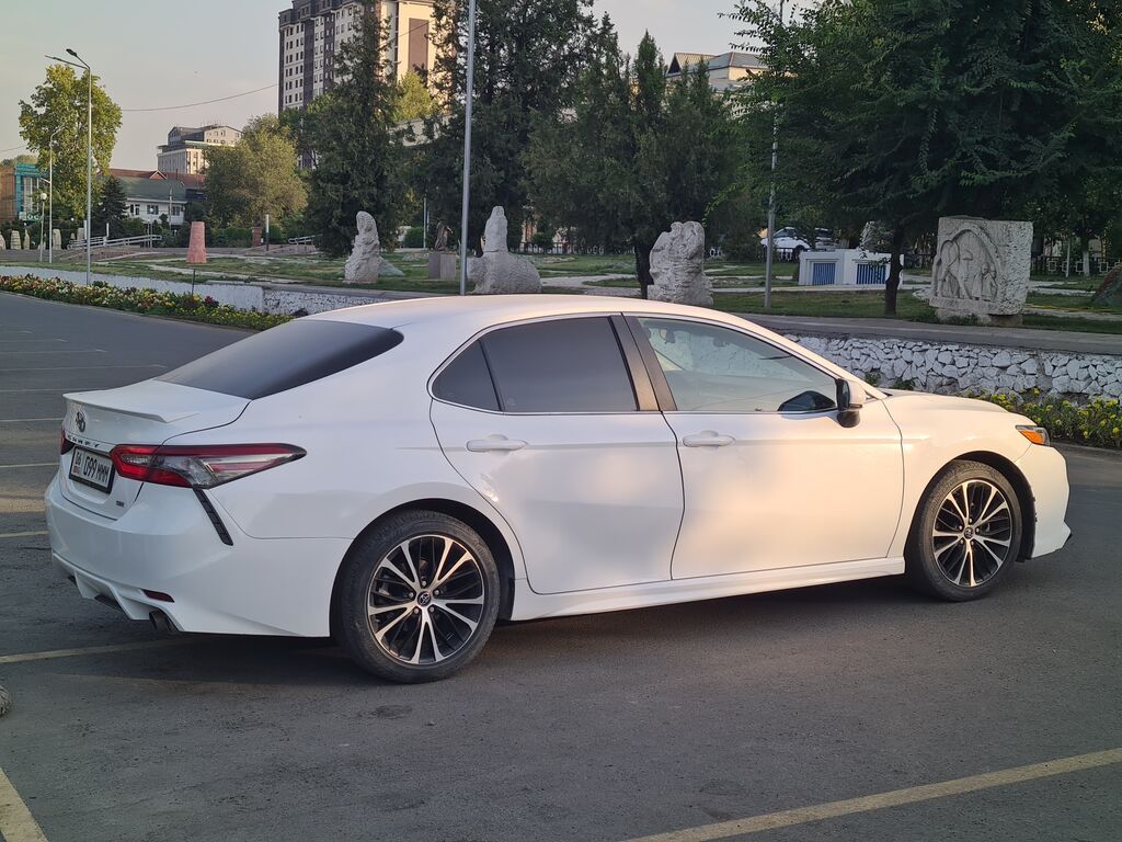 Toyota Camry: 2018 г., 2.5 л, Автомат, Бензин, Седан: фото 5