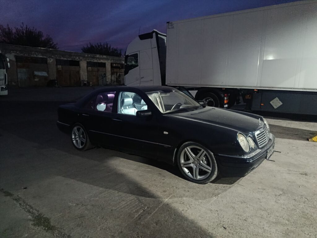 Mercedes-Benz E-Class: 1998 г., 4.3 л, Автомат, Бензин, Седан: фото 3
