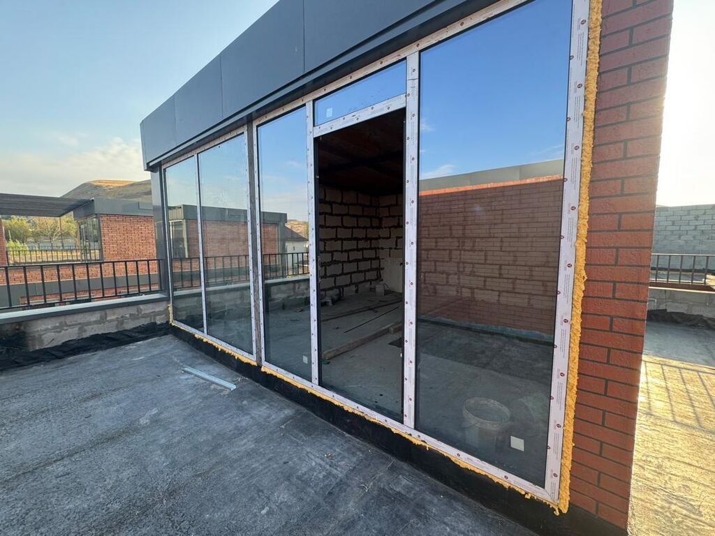 6 комнат и более, 250 м², 3 соток, Бишкек, Ала-Арча ж/м Риэлтор: фото 3