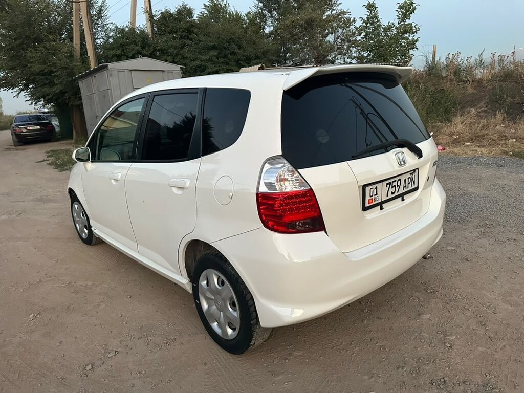 Honda Fit: 2003 г., 1.3 л, Автомат, Бензин, Хэтчбэк: фото 3