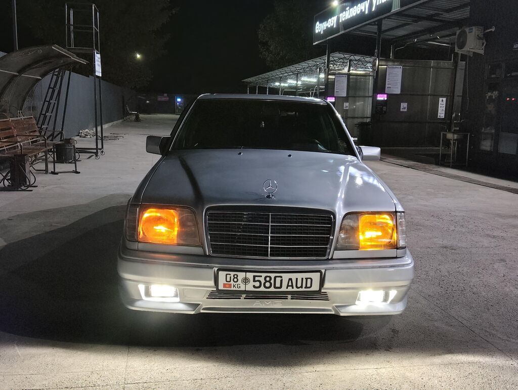 Mercedes-Benz W124: 1994 г., 2.2 л, Механика, Бензин, Седан: фото 4