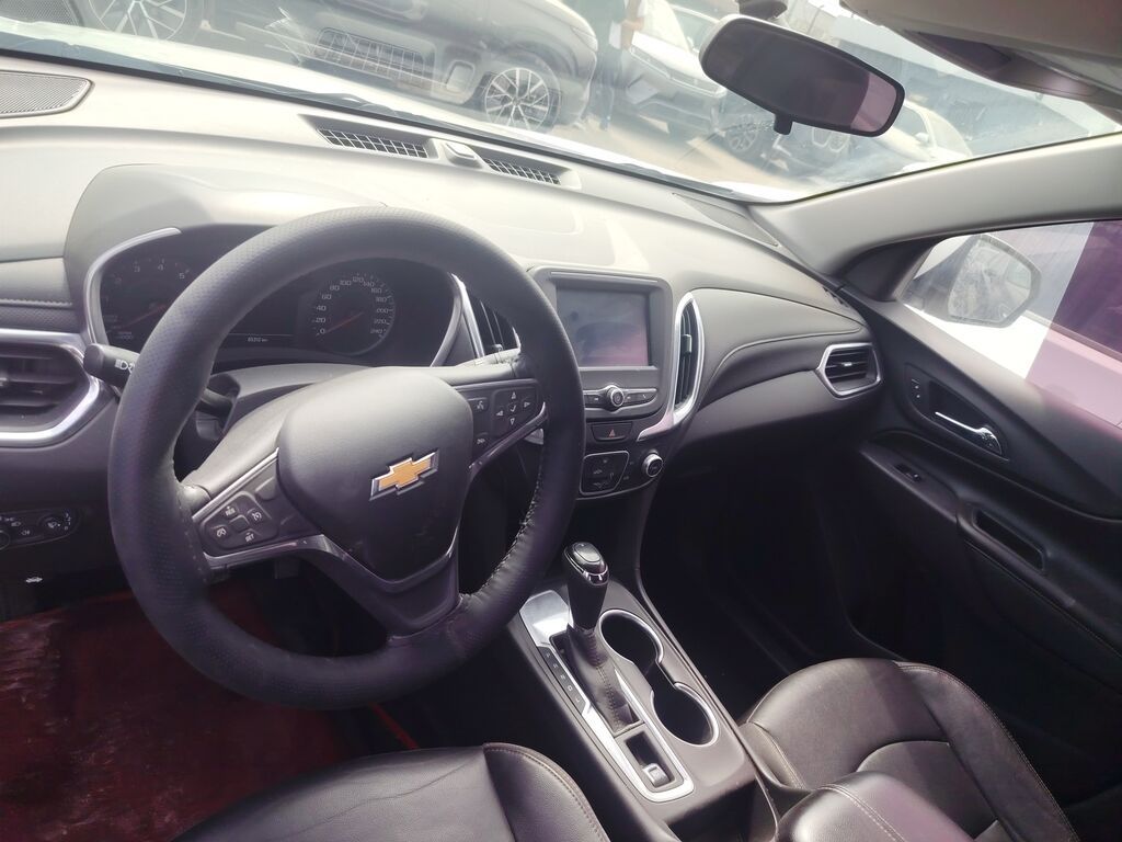Chevrolet Equinox: 2020 г., 1.5 л, Автомат, Бензин, Кроссовер: фото 3