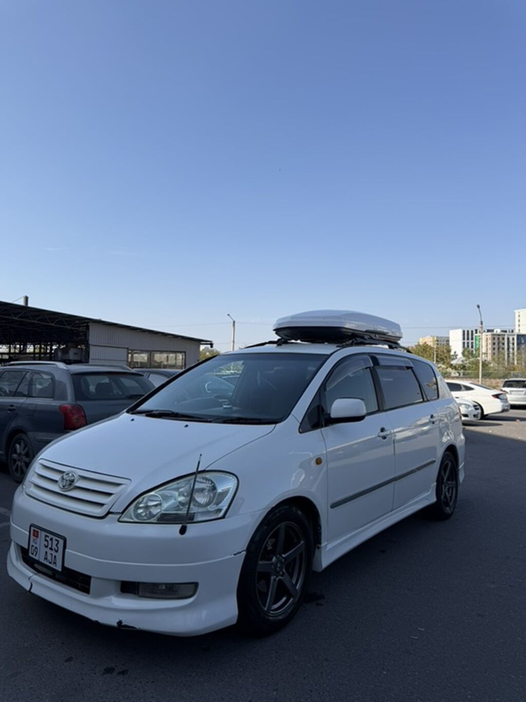 Toyota Ipsum: 2001 г., 2.4 л, Автомат, Газ, Минивэн: фото 4
