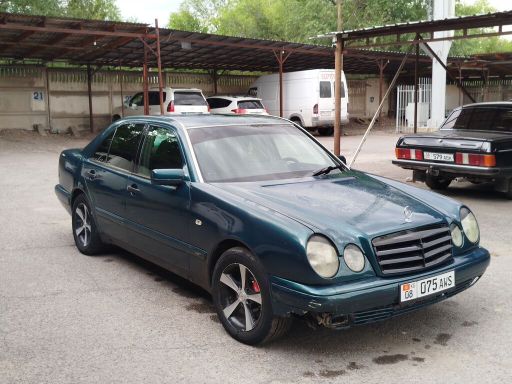 Mercedes-Benz E-Class: 1997 г., 2.8 л, Механика, Газ, Седан: фото 2