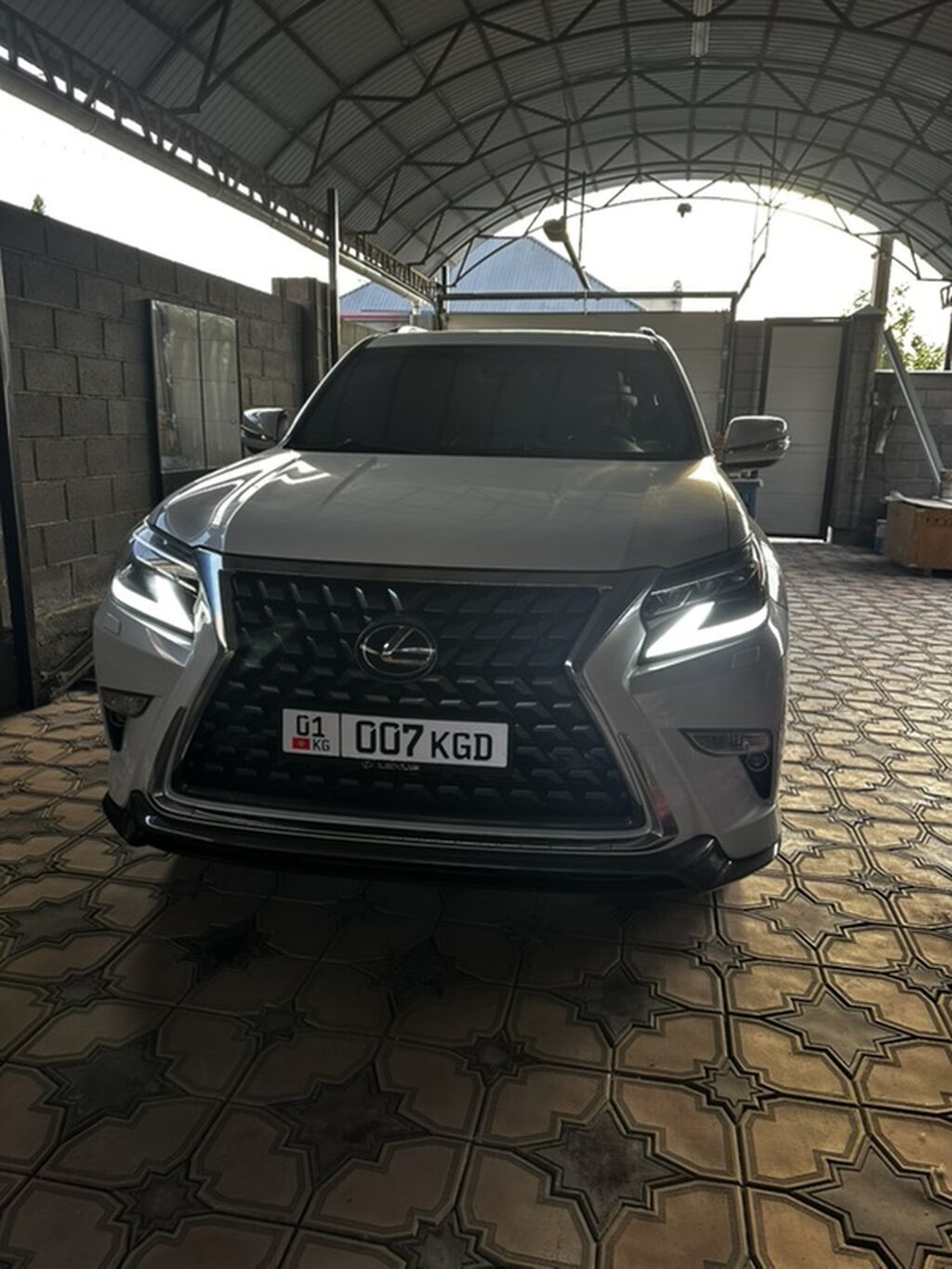 Lexus GX: 2021 г., 4.6 л, Автомат, Бензин, Внедорожник: фото 3