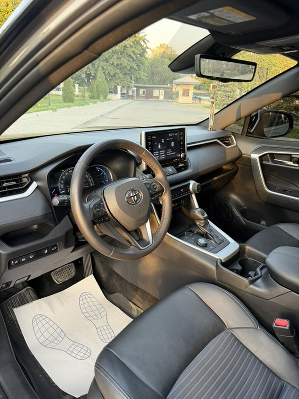 Toyota RAV4: 2021 г., 2.5 л, Автомат, Гибрид, Кроссовер: фото 8