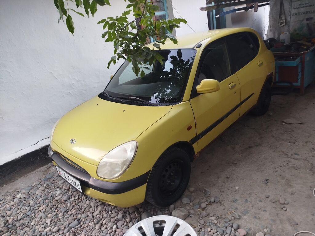 Daihatsu Sirion: 1999 г., 1 л, Механика, Бензин, Хэтчбэк: фото 4