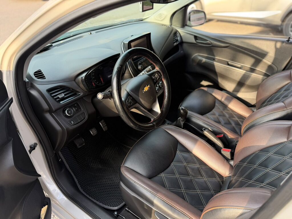 Chevrolet Spark: 2017 г., 1 л, Механика, Бензин, Хэтчбэк: фото 4