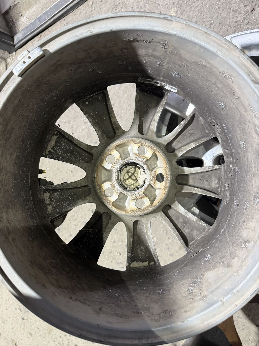 Литые Диски R 17 Toyota, Комплект, отверстий - 5, Б/у: фото 3
