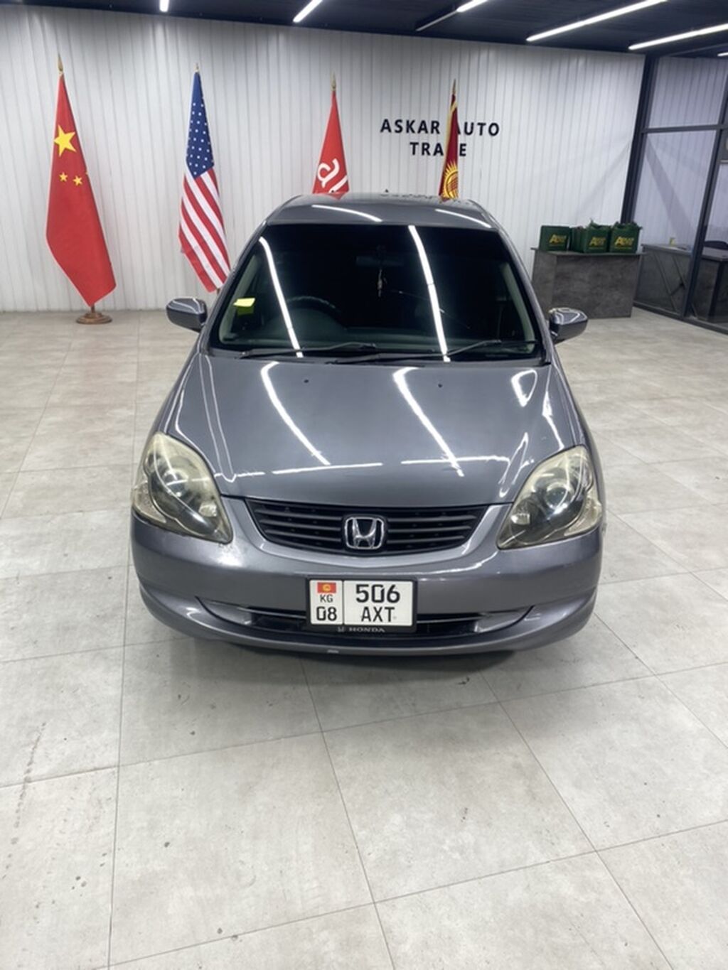 Honda Civic: 2004 г., 1.7 л, Автомат, Бензин, Хэтчбэк: фото 2