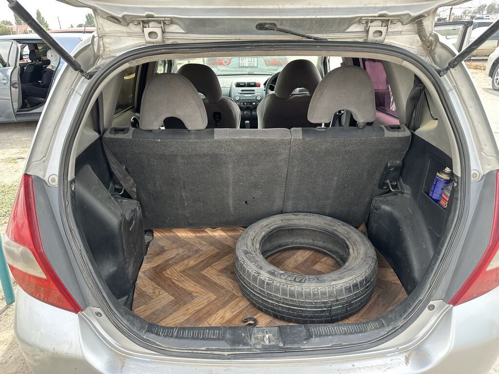 Honda Fit: 2002 г., Автомат, Бензин: фото 6