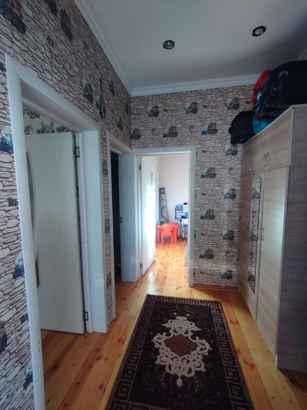 3 otaqlı, 85 kv. m, Yeni təmirli