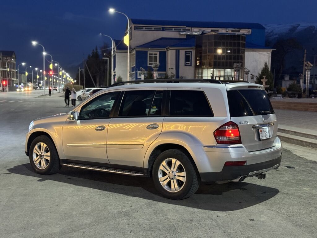 Mercedes-Benz GL-Class: 2008 г., 4.7 л, Автомат, Внедорожник: фото 3