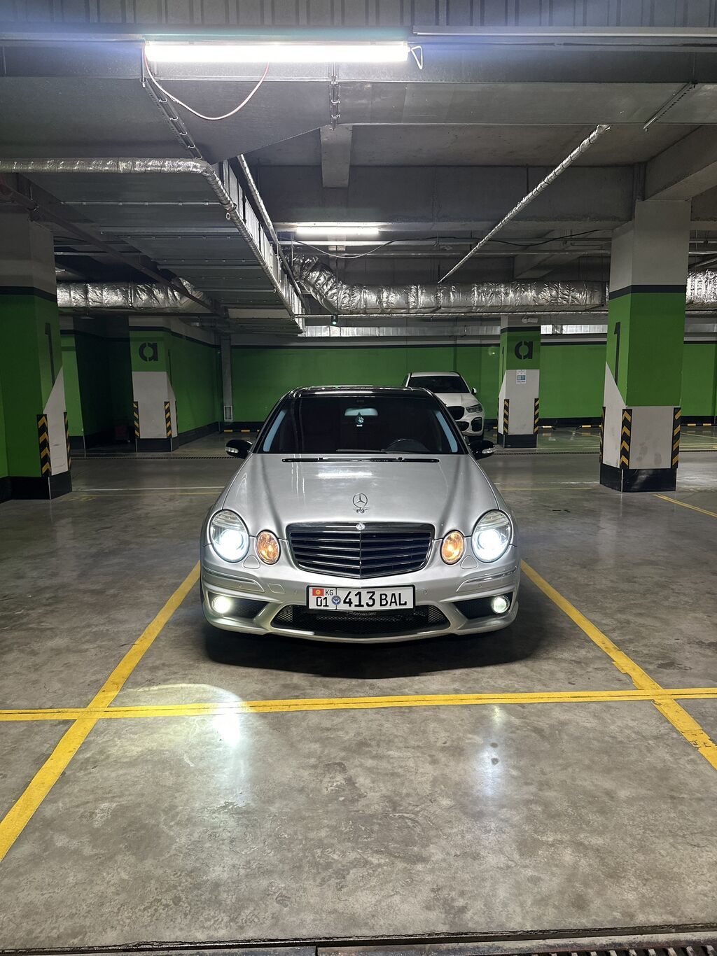 Mercedes-Benz E-Class: 2003 г., 5 л, Автомат, Бензин, Седан — фото 3