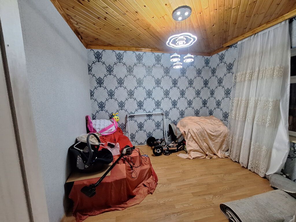 Bakı, 6 otaqlı, Köhnə tikili, 139 kv. m