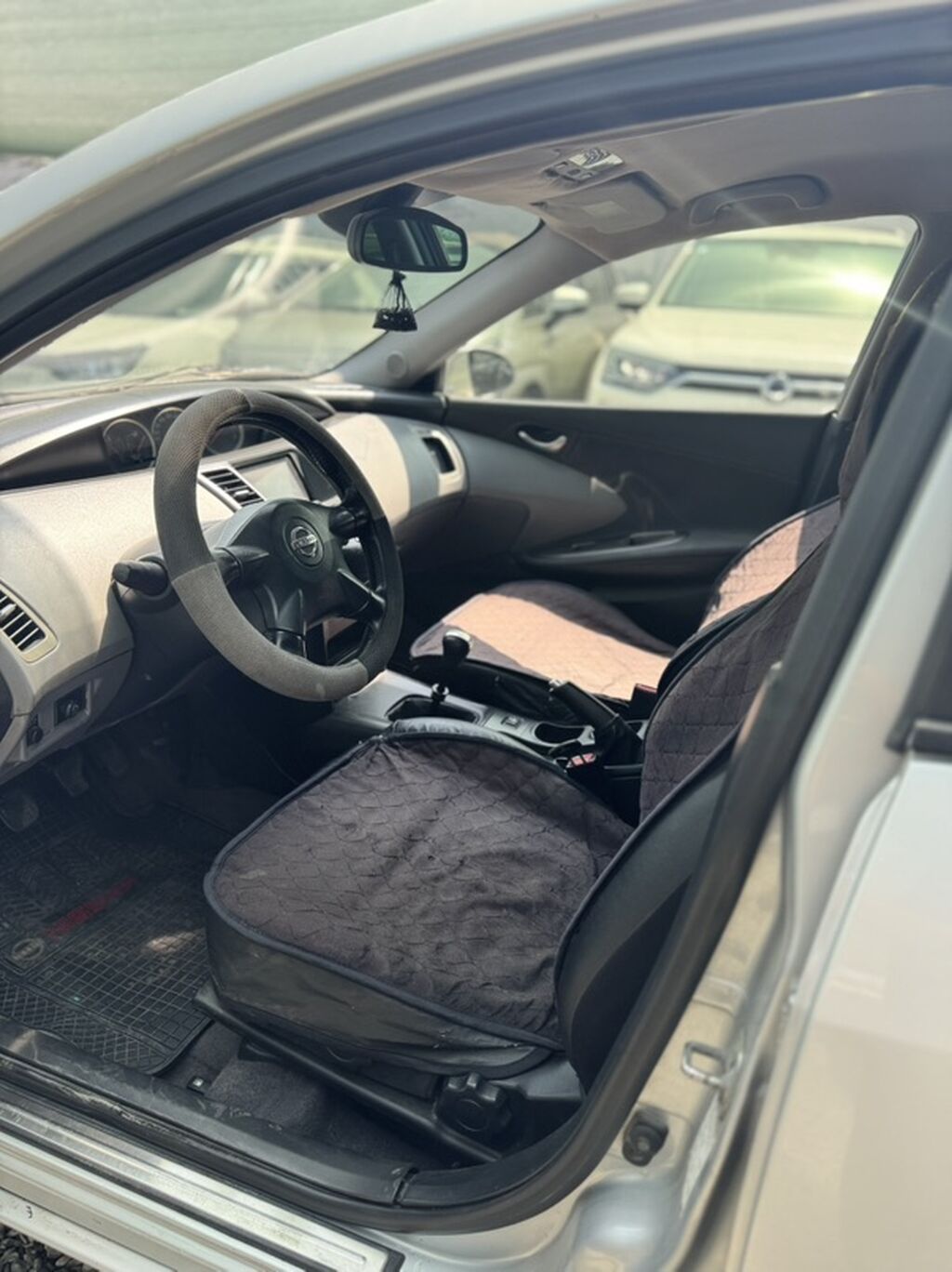 Nissan Primera: 2002 г., 1.8 л, Механика, Бензин, Хэтчбэк: фото 6
