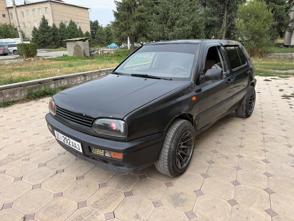 Volkswagen Golf: 1995 г., 2 л, Механика, Бензин, Хэтчбэк: фото 2