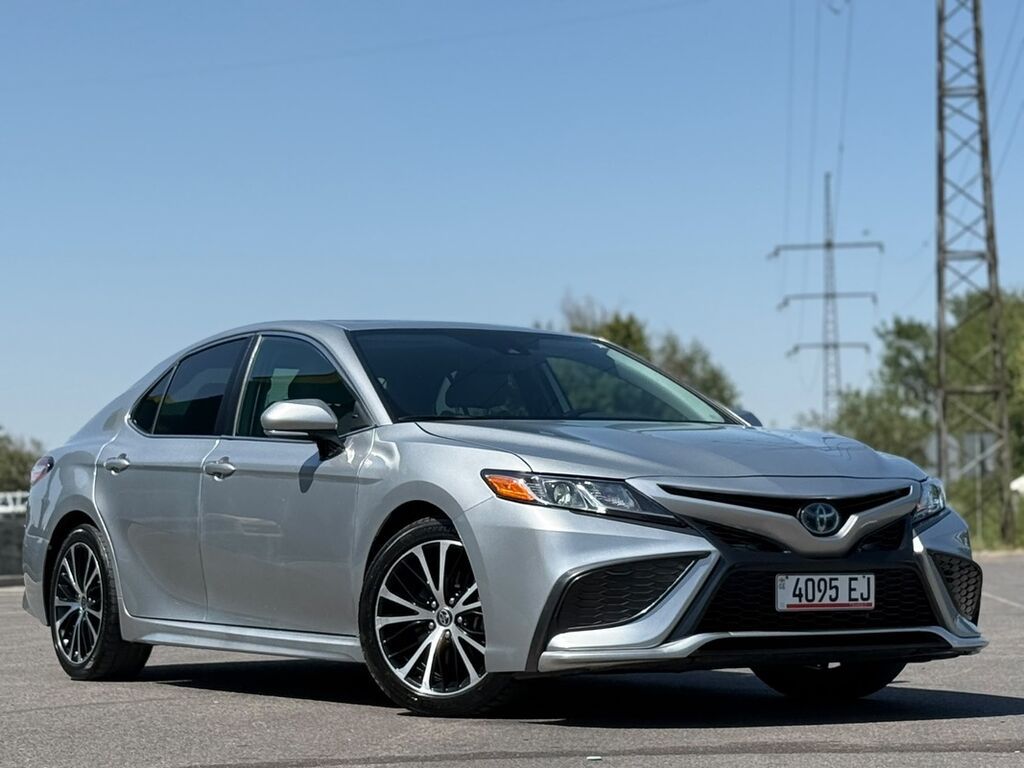 Toyota Camry: 2020 г., Седан: фото 2