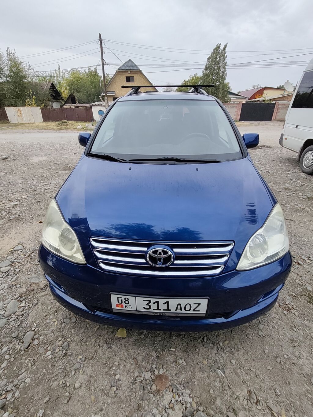 Toyota Avensis Verso: 2004 г., 2 л, Автомат, Бензин, Минивэн: фото 1