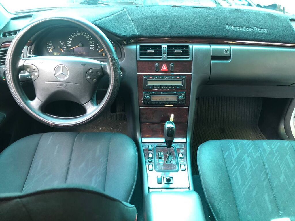 Mercedes-Benz E-Class: 2001 г., 2 л, Автомат, Бензин, Седан: фото 6