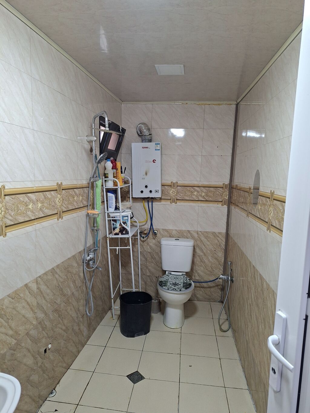 3 otaqlı, 180 kv. m, Kredit yoxdur, Orta təmir