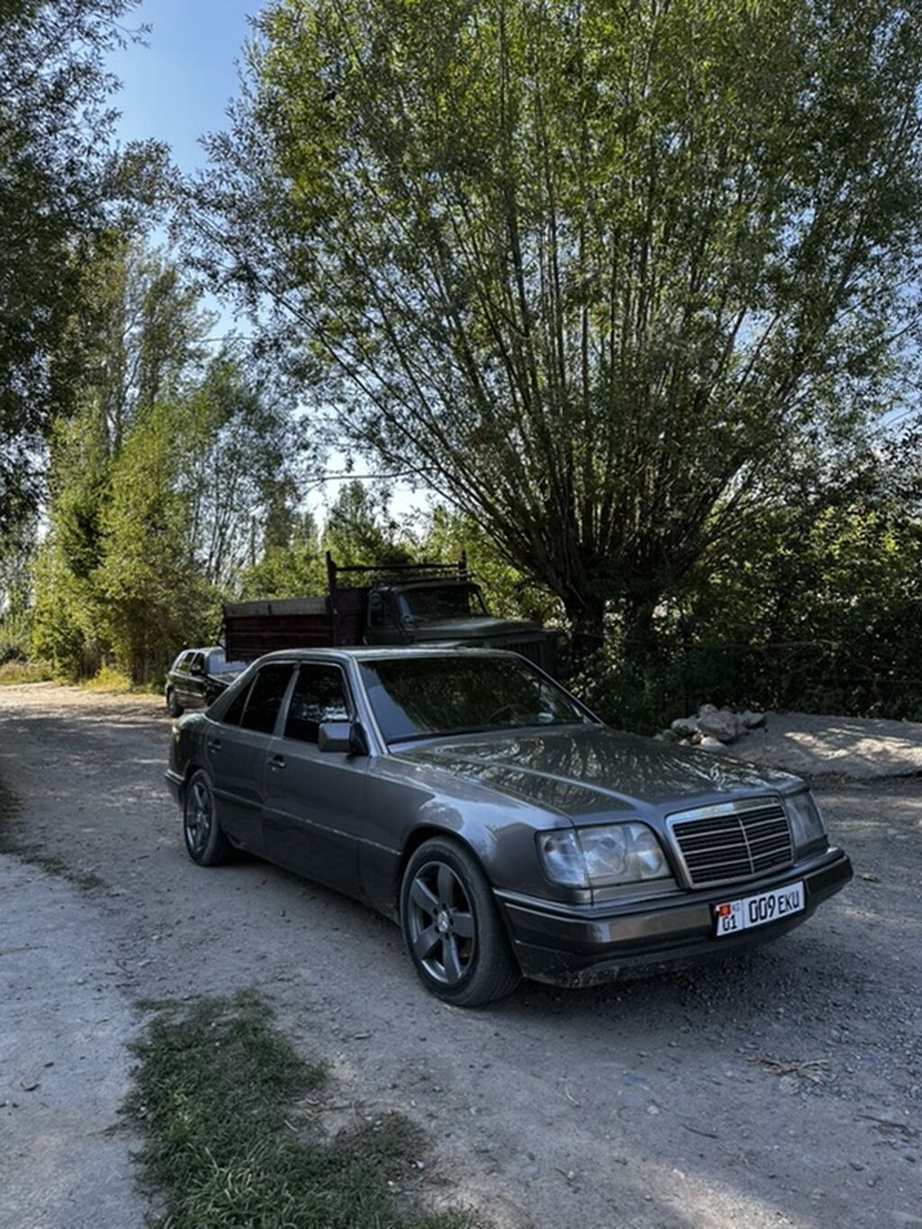 Mercedes-Benz W124: 1992 г., 2.2 л, Механика, Бензин, Седан: фото 4