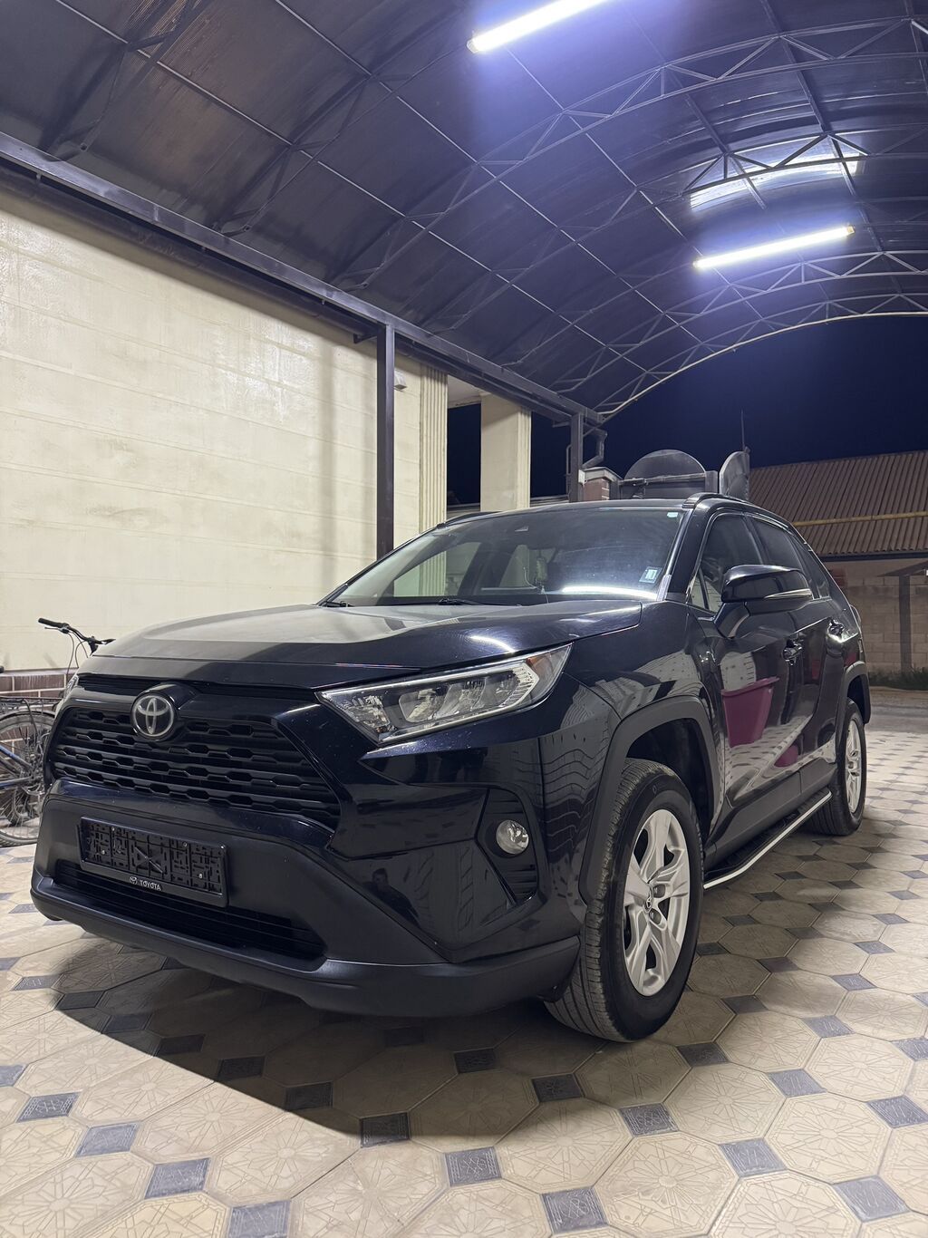 Toyota RAV4: 2020 г., 2.5 л, Автомат, Бензин, Кроссовер: фото 1