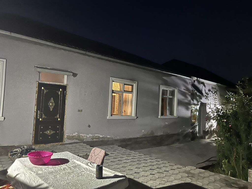 3 otaqlı, 100 kv. m, Kredit yoxdur, Orta təmir
