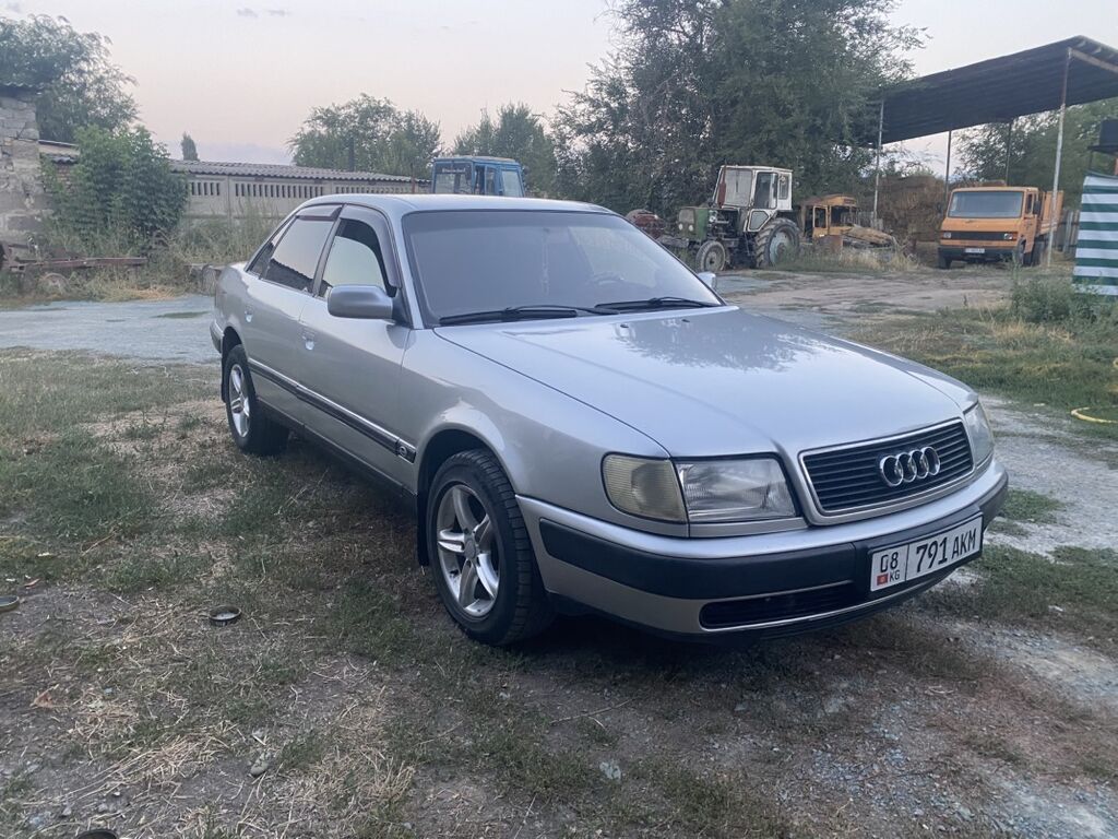 Audi 100: 1994 г., 2 л, Механика, Газ, Седан: фото 2