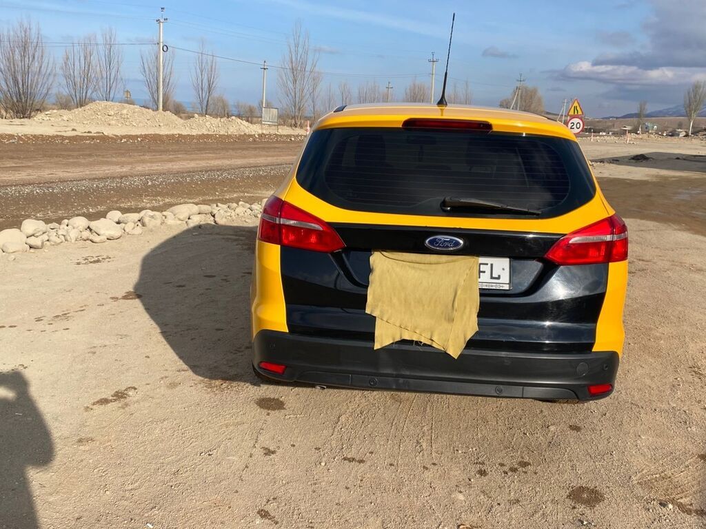 Ford Focus: 2015 г., Механика, Бензин, Хэтчбэк: фото 4