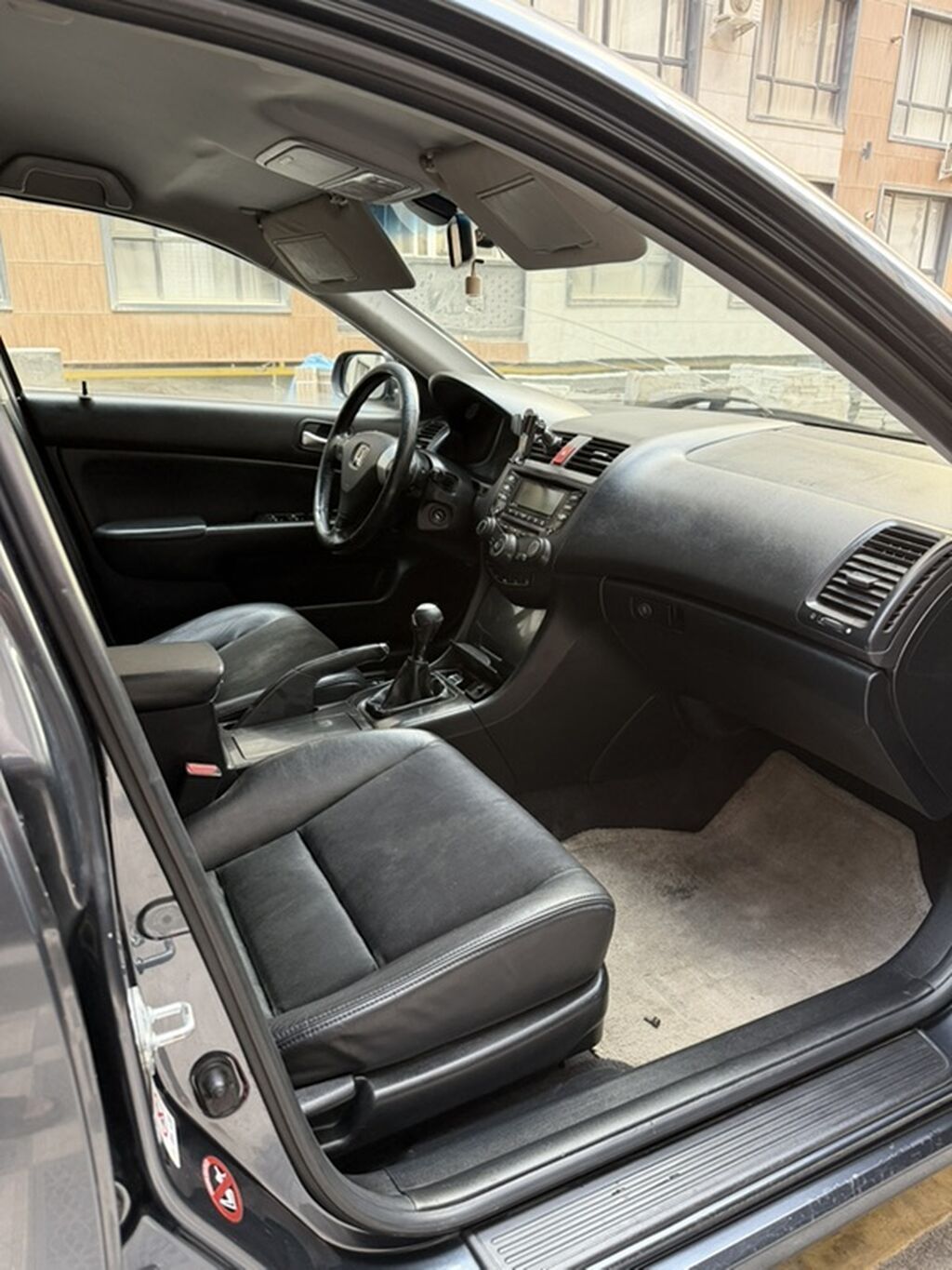 Honda Accord: 2003 г., 2 л, Механика, Бензин, Седан: фото 4