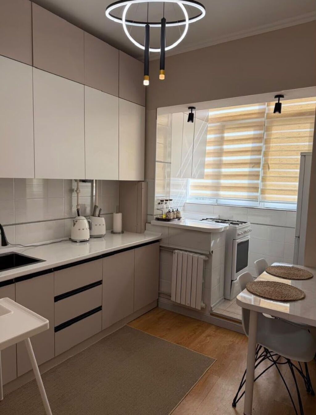 3 комнаты, 65 м², 12 мкр 106 серия, 5 этаж, Евроремонт: фото 3