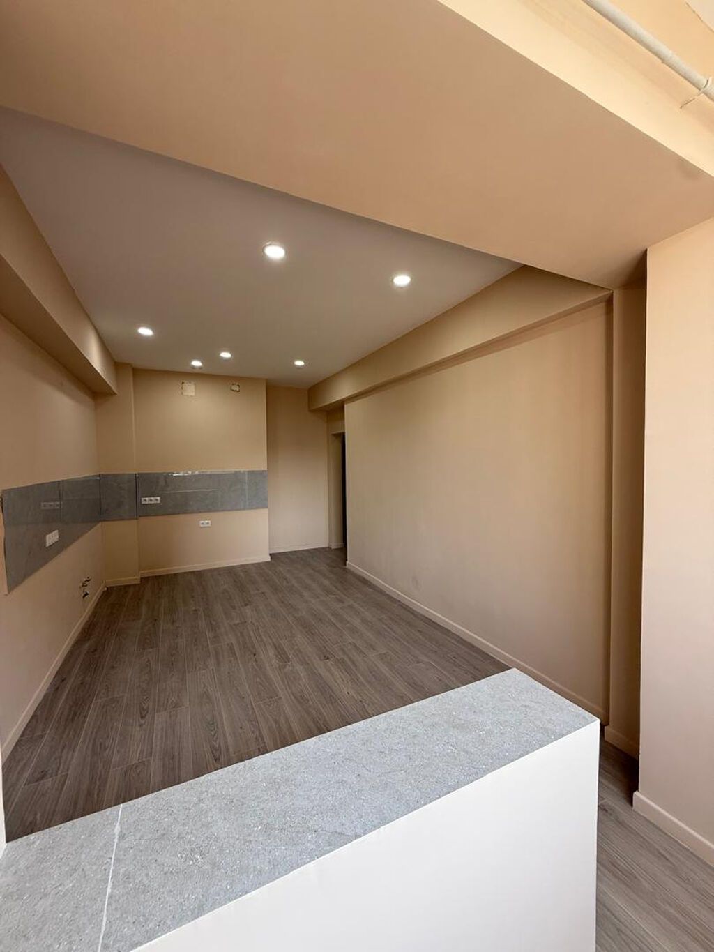 2 комнаты, 81 м², Рабочий Городок Элитка, 10 этаж, Свежий ремонт: фото 5