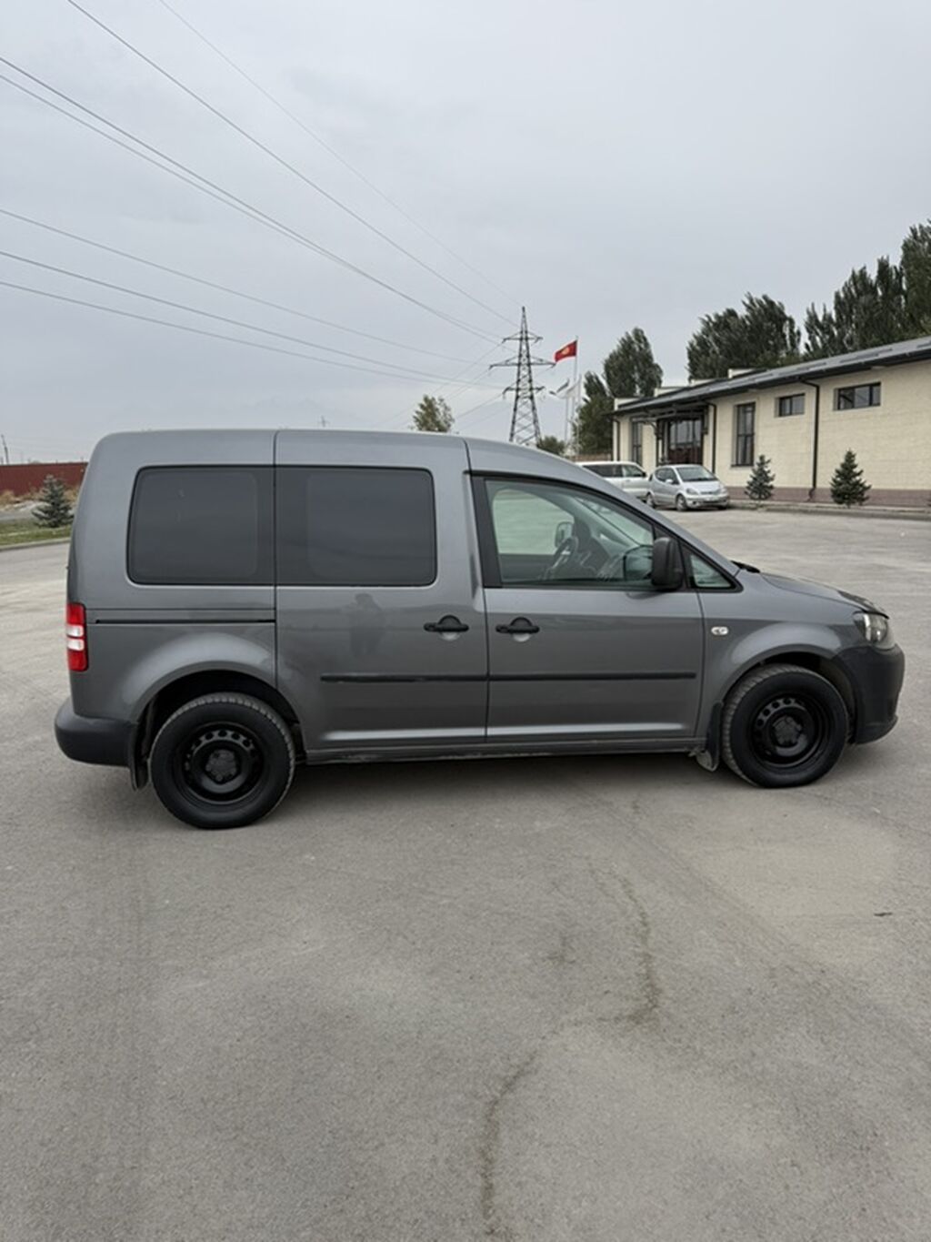 Volkswagen Caddy: 2012 г., 1.2 л, Механика, Бензин, Фургон: фото 5