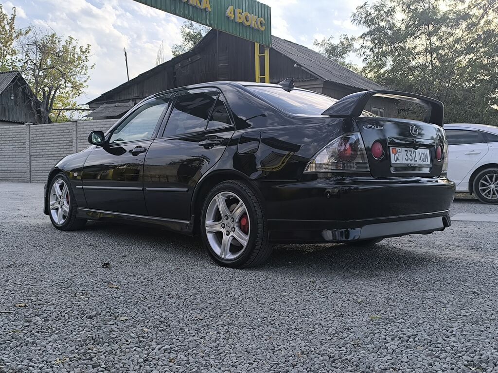 Toyota Altezza: 2003 г., 2 л, Автомат, Бензин, Седан: фото 4