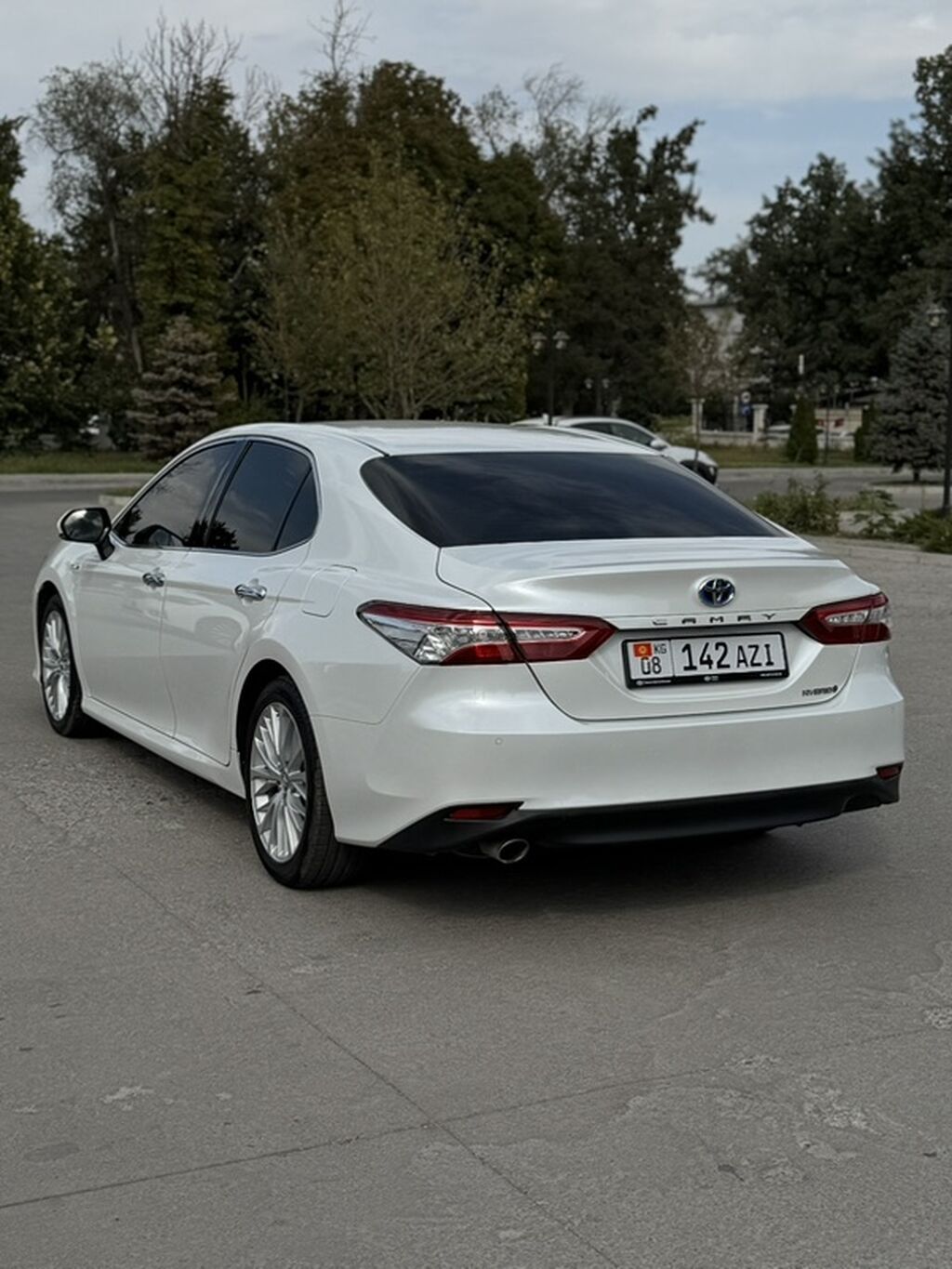 Toyota Camry: 2019 г., 2.5 л, Вариатор, Гибрид, Седан: фото 3